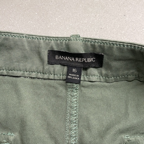Banana Republic Shorts - Picture 3 of 7